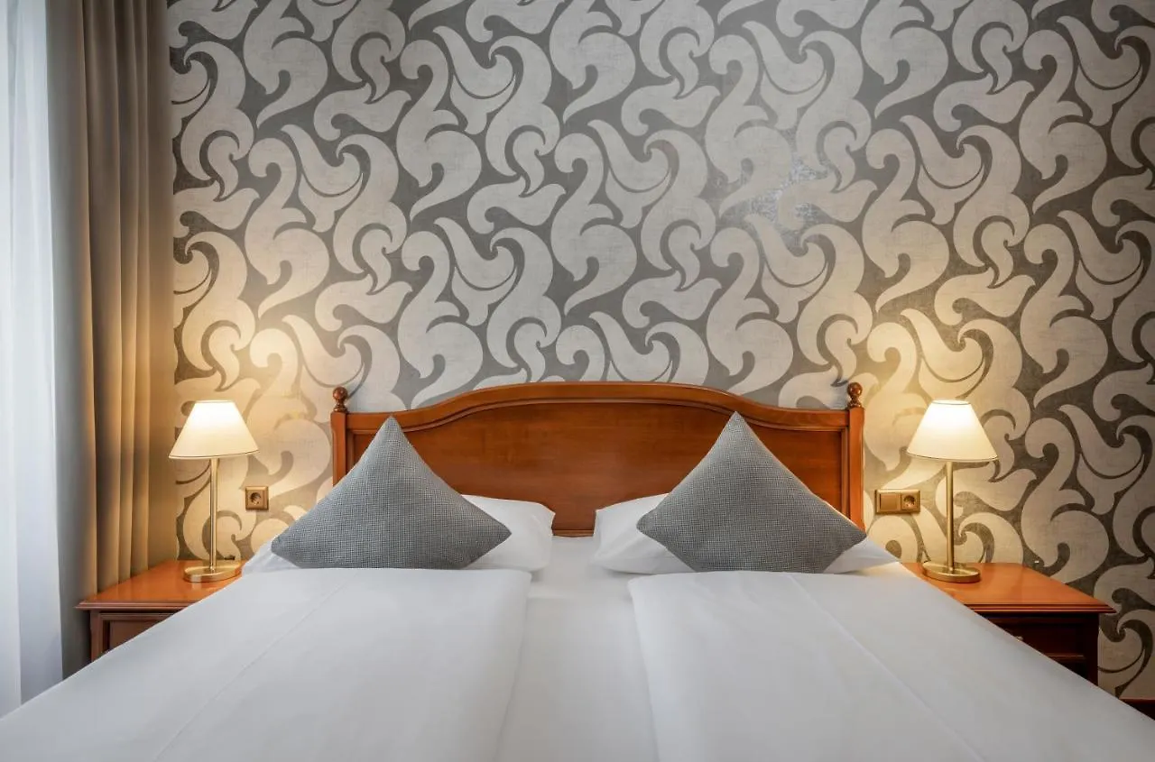 Hotel Am Mirabellplatz Salzburgo 4*,  Áustria
